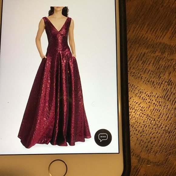 V-NECK GOWN - Picture 1 of 1